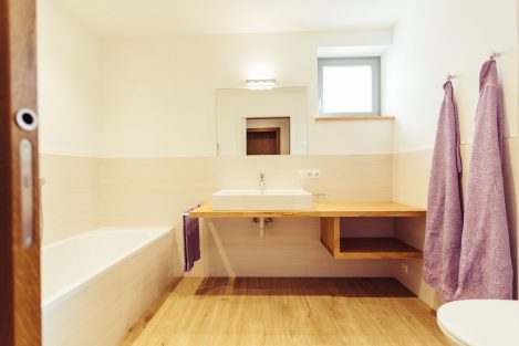 Bad - Ferienwohnung Pension Stern - Aldein