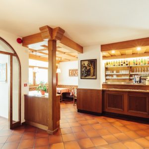 Bar in der Pension Stern in Aldein mit Zimmer und Ferienwohnungen